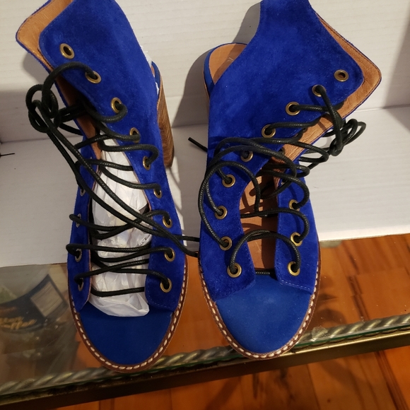 Shoes - Picture 3 of 5